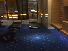 -跃动游泳健身俱乐部(新华传媒店)