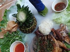 -沐毫傣泐云南菜孔雀宴•手抓饭傣味烧烤(曼听公园店)
