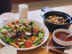 牛油果藜麦沙拉-朵朵开素食餐厅(后宰门街店)