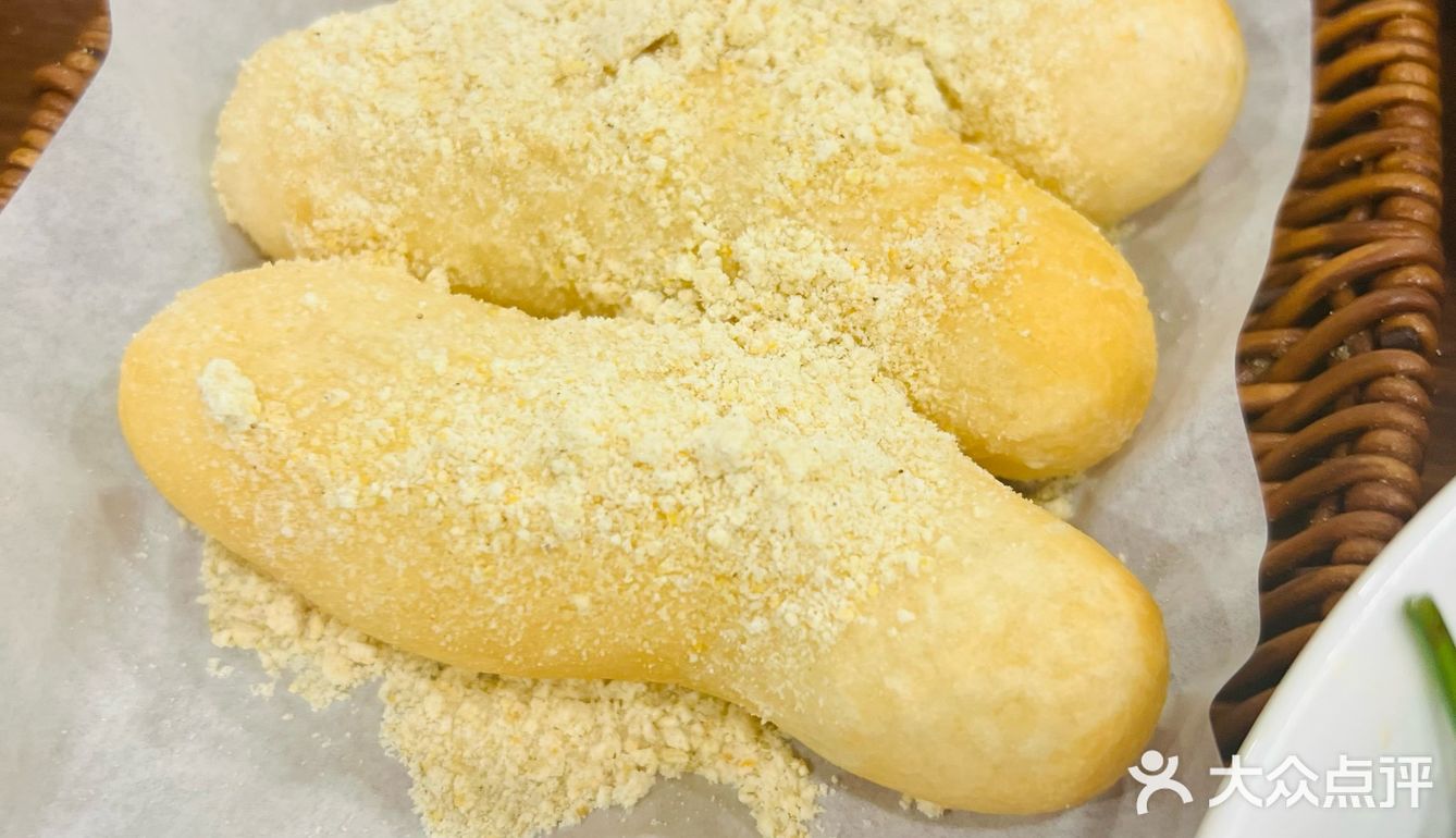 皮蛋肉泥天花板