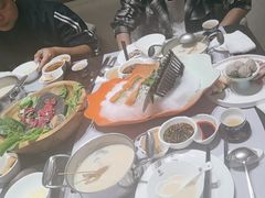 -红鼎豆捞·非遗鲍皇汤火锅(宝丰路店)