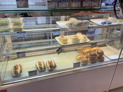 -白玉兰食品甜凤店(合生汇店)
