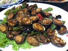 红烧小鲍鱼-老院子饭店·鲁菜·海鲜·家常菜