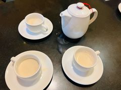 杏仁奶茶-OLD TREE老树咖啡·西餐厅(台山人工湖店)