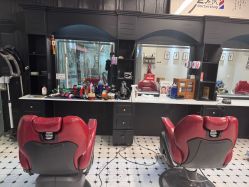 -老男孩男士理容馆·理发·烫染·修面