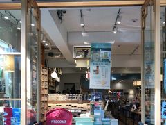门面-猫的天空之城概念书店(束河店)