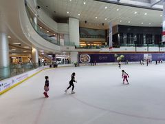 -冰纷万象滑冰场(深圳万象城店)