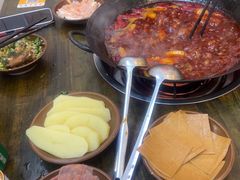 -黄潇洒老火锅(九眼桥宏济巷店)