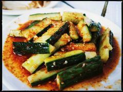 酸黄瓜条-大槐树烤肉馆