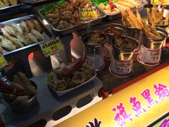 -六合夜市