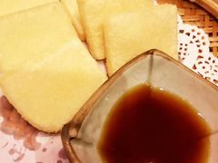 -野山舂·贵州现舂酸汤火锅(鸿通城店)