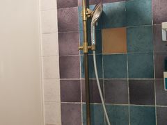 -喜鹊愉家酒店(郑州曼哈顿博览中心地铁站店)