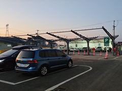 -平望服务区·停车场