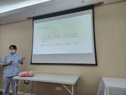 -盈月阁母婴护理中心·月子中心·月嫂育儿嫂