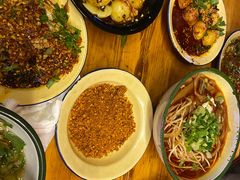 -拈签一笑黄牛肉辣卤串串