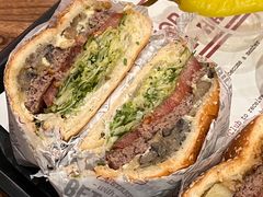 -The Habit Burger Grill 哈比特汉堡(世博店)
