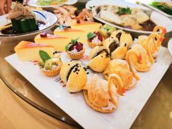 -甘井子区冠豪主题婚礼酒店宴会厅(机场店)