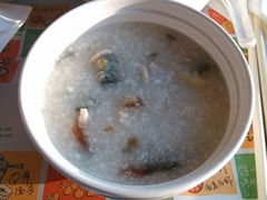 皮蛋瘦肉粥-东方既白(上海浦东国际机场)