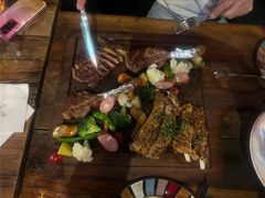 SISTERS烤肉拼盘-SISTERS BAR RESTAURANT川意酒馆(嘉善老市H楼店)