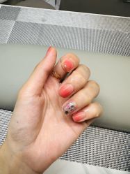 -小黑瓶美甲美睫