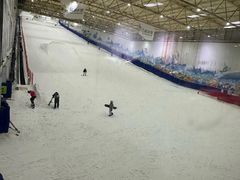 -乔波室内滑雪场