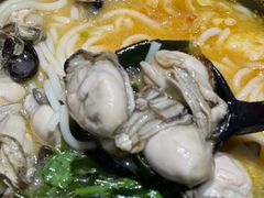 -灵芝妹子海鲜米线(劳动公园店)