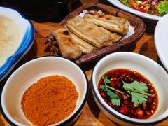 -老滇山寨•云南特色菜•地方菜•民族风情歌舞表演(金碧店)