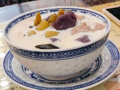 -广信牛奶甜品世家(台东店)