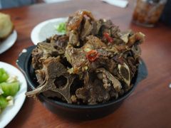 -宝瑞门钉肉饼店