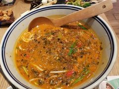 小锅米线-刀小蛮半只鸡过桥米线(家乐福四元桥店)