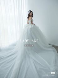 -Lady  Jane高端婚纱礼服馆