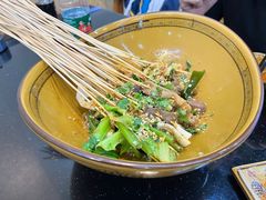 -上上签·冷锅串串(六灌路店)