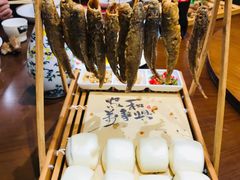 -东口码头·烧鸽子·鱼头泡饼·地方菜(金鹰悦城店)