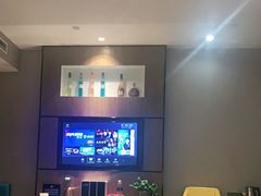 -潮漫酒店(北京通州环球度假区临河里地铁站店)
