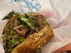 烧饼夹牛肉-护国寺小吃(地安门店)