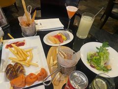 -上海锦江汤臣洲际大酒店柒酒廊