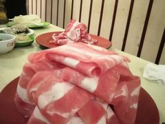 -洞庭洲·防空洞火锅·烧烤·铜锅涮肉(新百广场店)