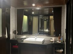 -曼谷湄南河畔华美达广场酒店