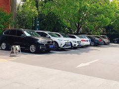 -华山医院东院-停车场