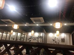 -黄桷树曹家私房菜(江与城店)