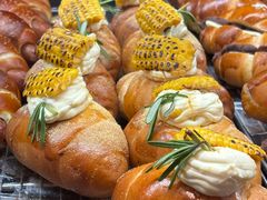 -B&C黄油与面包·法式古堡面包坊(新天地店)