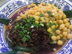 -渝之汇牛肉豌杂面
