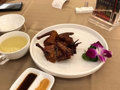红烧乳鸽-广州逸林假日酒店·四季桃源中餐厅(白云山风景区店)