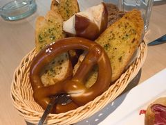 -LENBACH兰巴赫西餐啤酒坊(大连东港店)