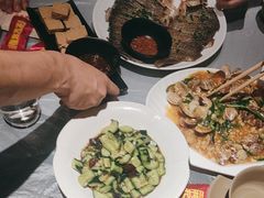 -肥肥虾庄·金牌油焖大虾(杨园滨江时代walk店)