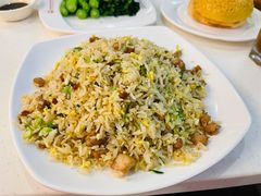 咸鱼鸡粒炒饭-香港新发烧腊茶餐厅(万象店)