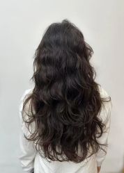 -十六番发型师事务所