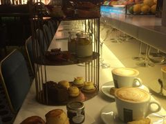 -La Mer Restaurant & Lounge