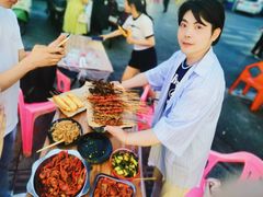 -郑记•不夜城烧烤•龙虾•虾蟹(黄鹤楼店)