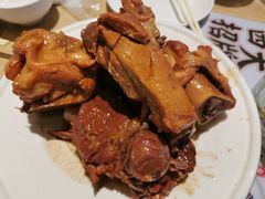 招牌酱大骨-关东小磨东北菜(上海长风大悦城店)